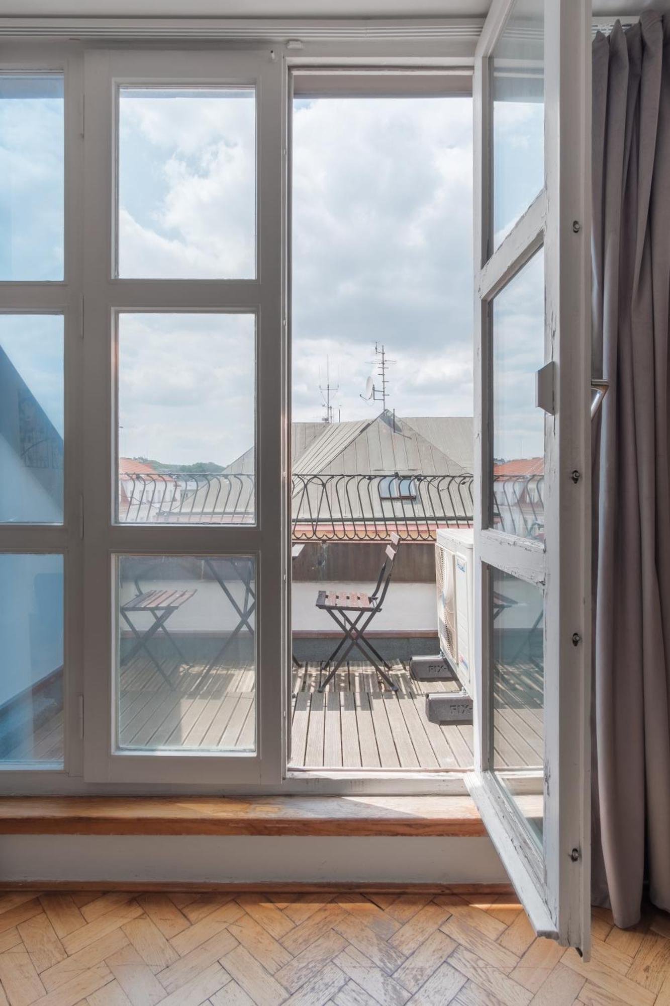 Days - Terrace - Castle View - Ac * Prague
