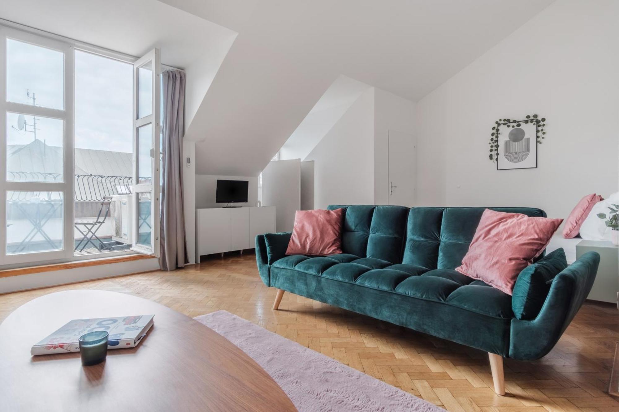 Apartment Days - Terrace - Castle View - Ac